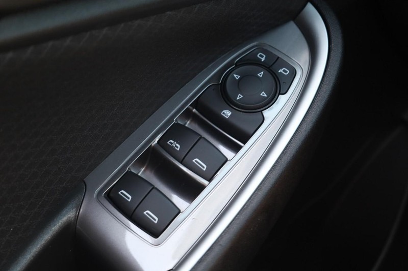 Chevrolet Malibu Vehicle Image 17