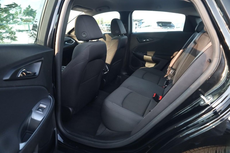 Chevrolet Malibu Vehicle Image 19