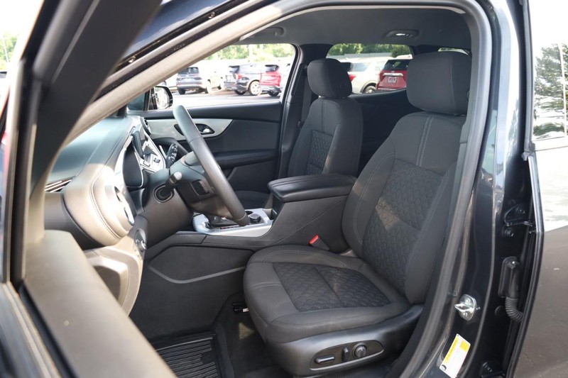 Chevrolet Blazer Vehicle Image 08