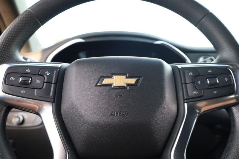 Chevrolet Blazer Vehicle Image 09