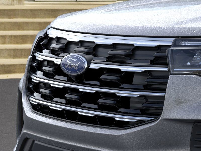 Ford Explorer Vehicle Image 17