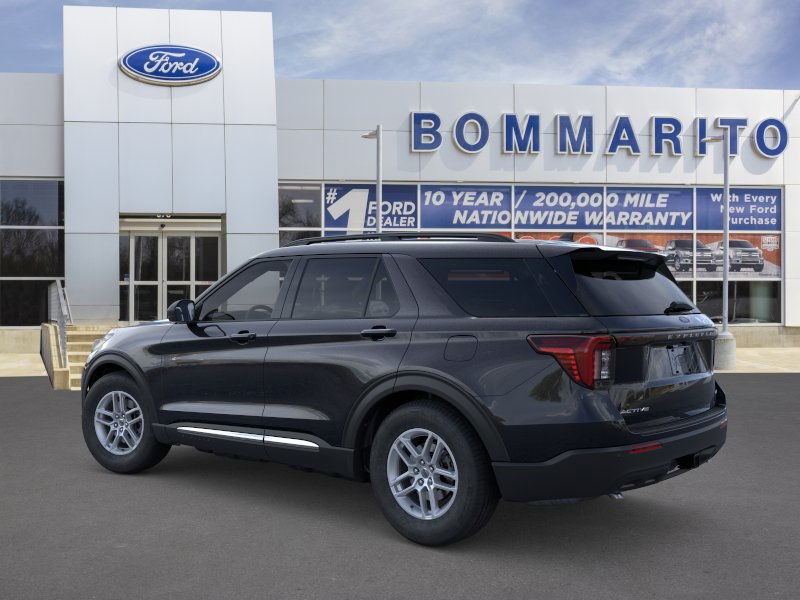 Ford Explorer Vehicle Image 04