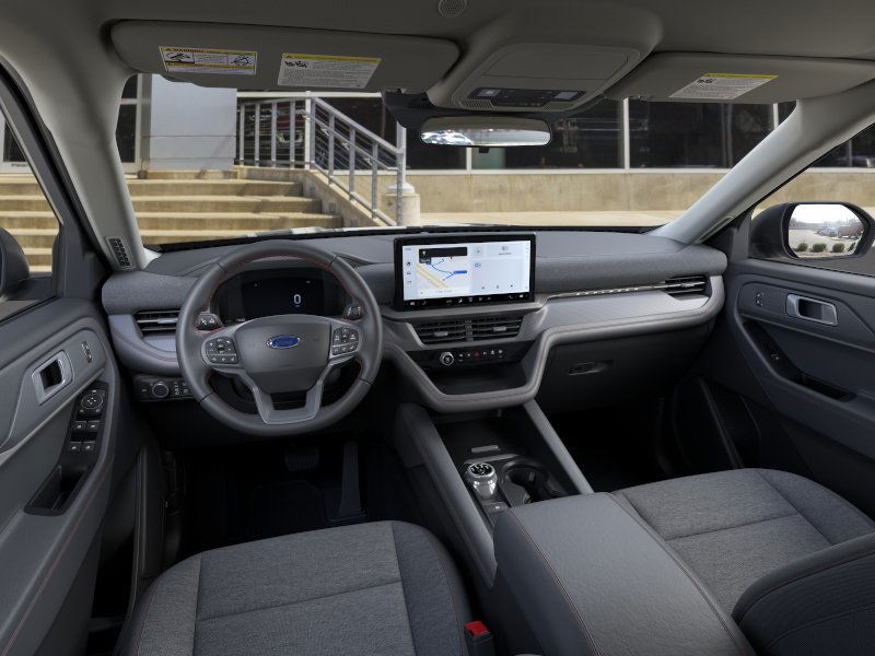 Ford Explorer Vehicle Image 09