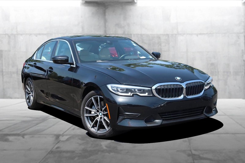 BMW 3 Series Vehicle Image 02
