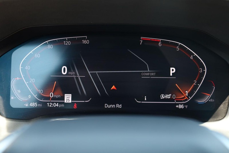 BMW 3 Series Vehicle Image 11
