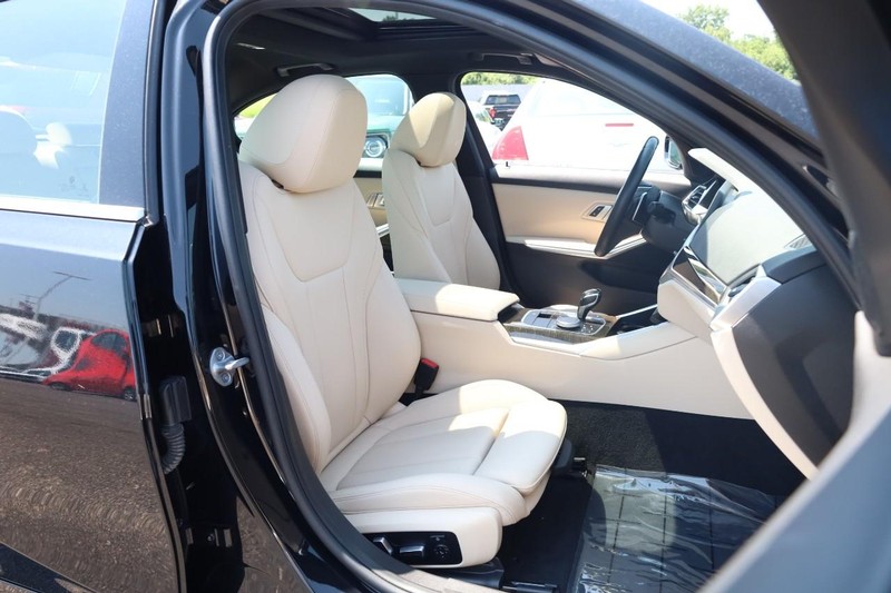 BMW 3 Series Vehicle Image 28
