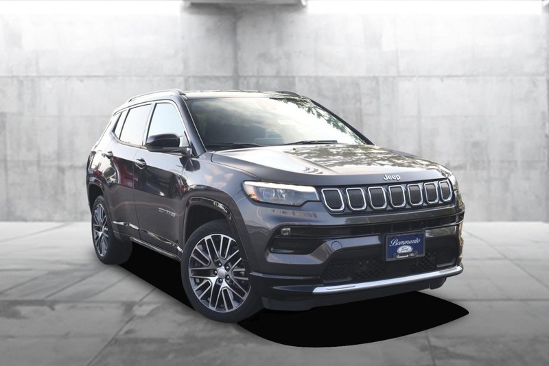 Jeep Compass Vehicle Image 02