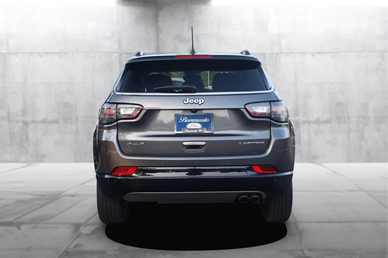 Jeep Compass Vehicle Image 06