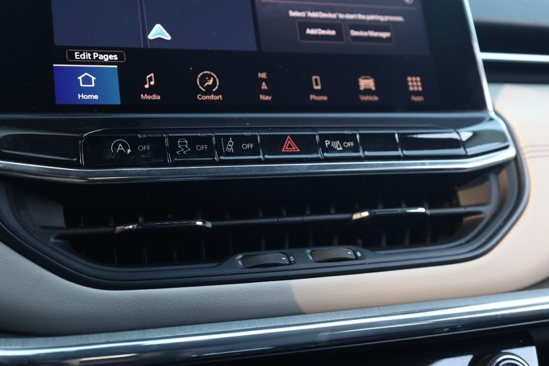 Jeep Compass Vehicle Image 13