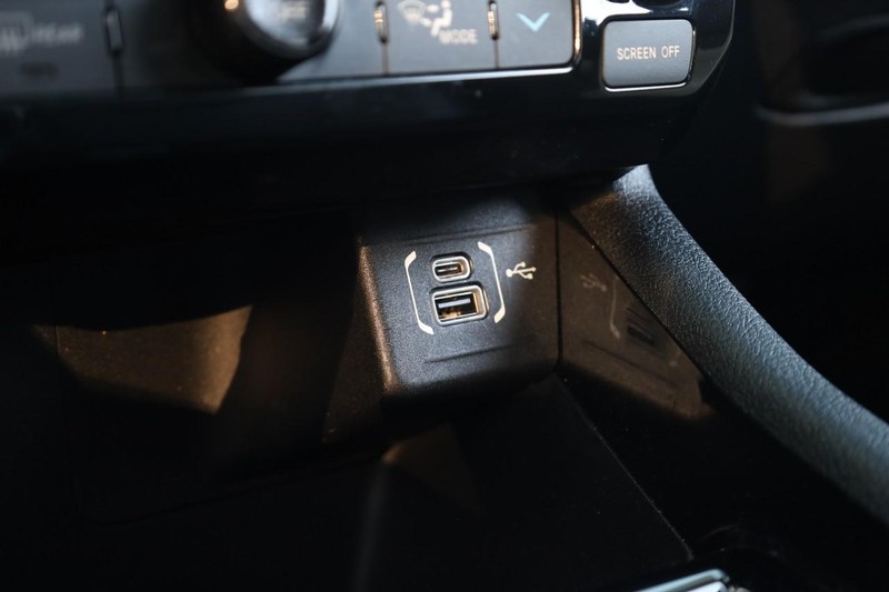 Jeep Compass Vehicle Image 15