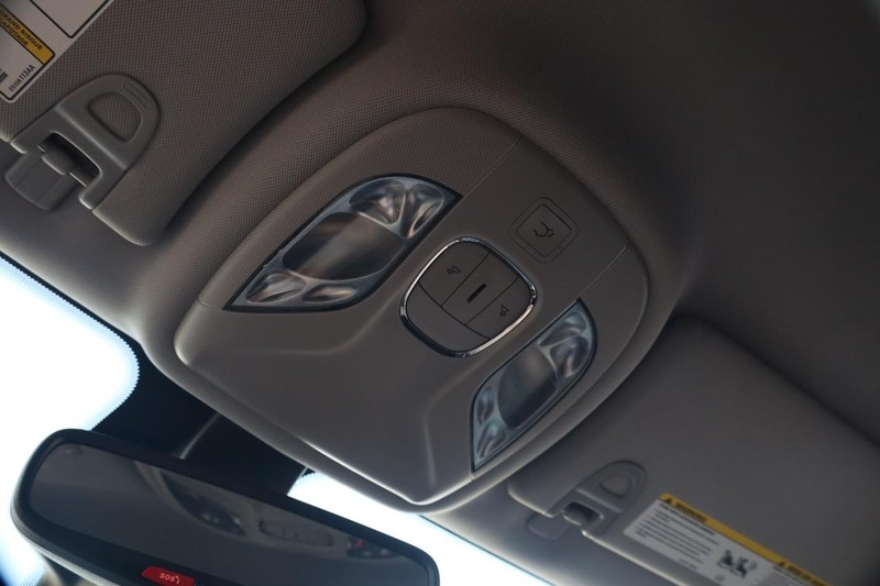 Jeep Compass Vehicle Image 20