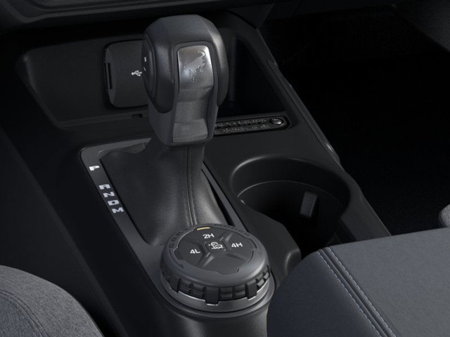 Ford Bronco Vehicle Full-screen Gallery Image 17