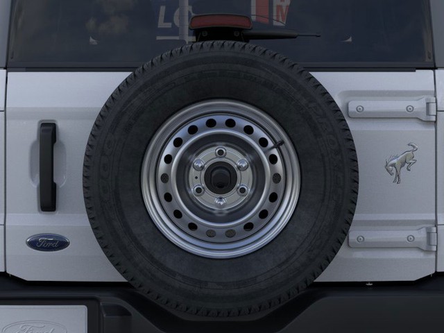 Ford Bronco Vehicle Full-screen Gallery Image 24