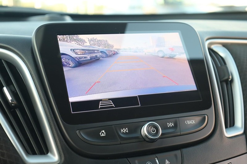 Chevrolet Malibu Vehicle Image 12