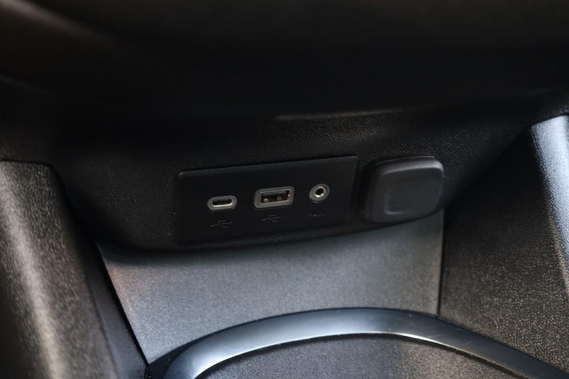 Chevrolet Malibu Vehicle Image 14
