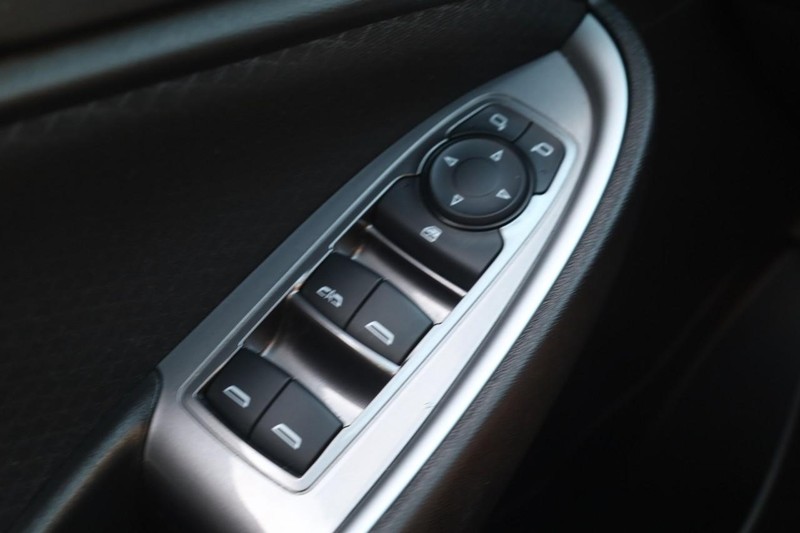 Chevrolet Malibu Vehicle Image 17