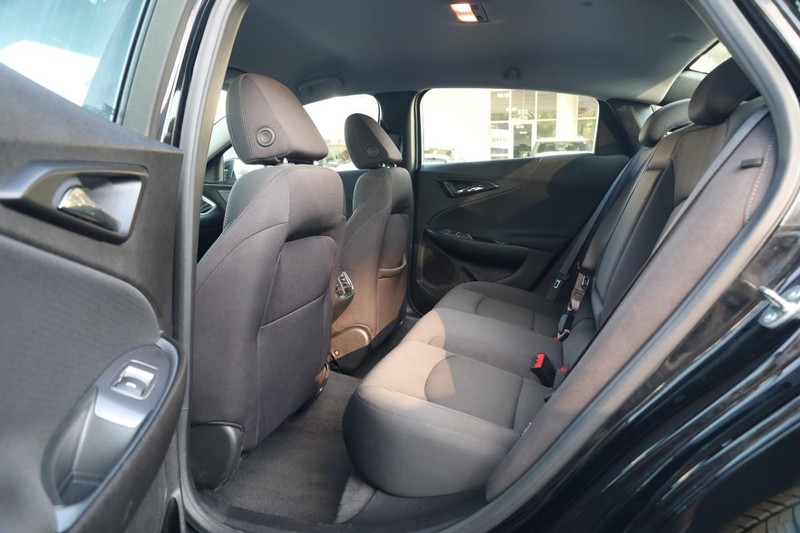 Chevrolet Malibu Vehicle Image 19