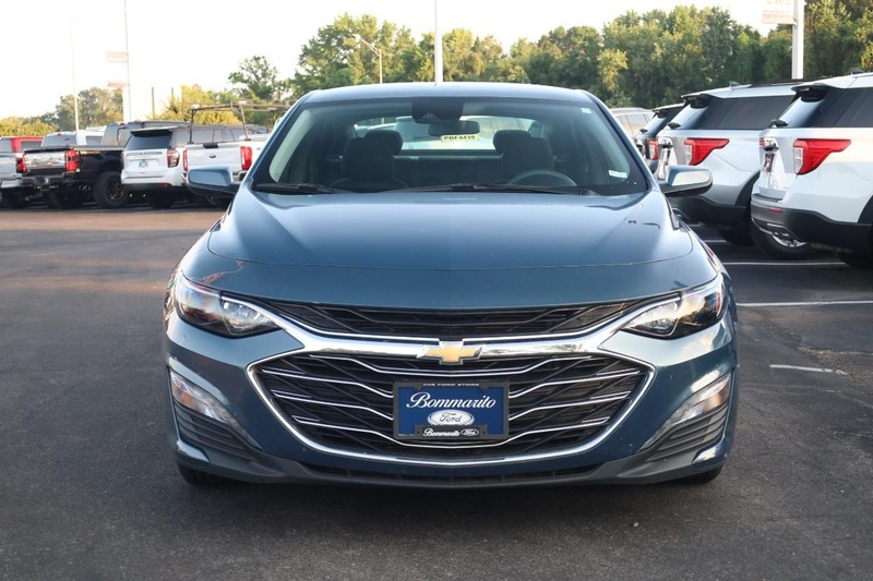 Chevrolet Malibu Vehicle Image 04
