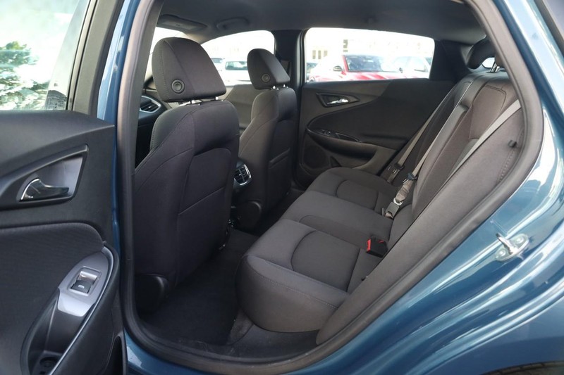 Chevrolet Malibu Vehicle Image 19