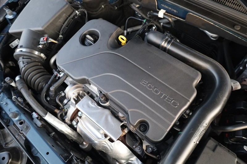 Chevrolet Malibu Vehicle Image 23