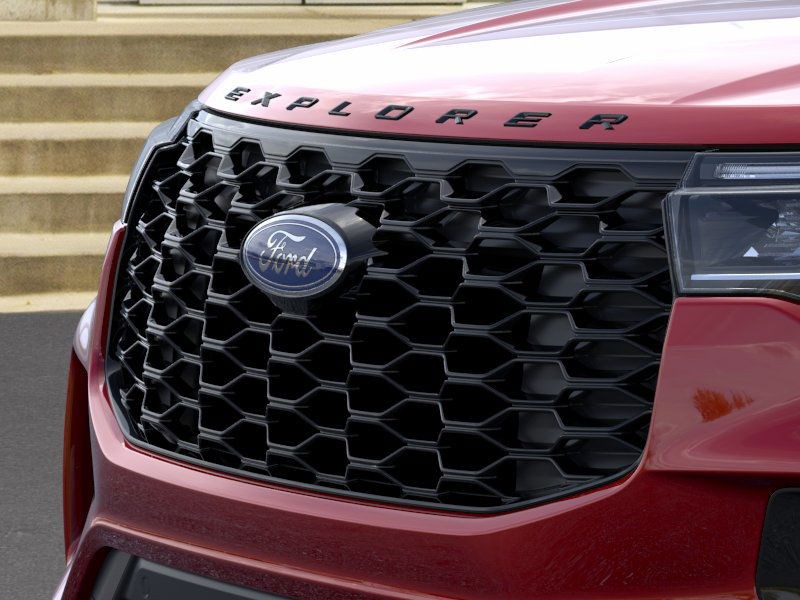 Ford Explorer Vehicle Image 17