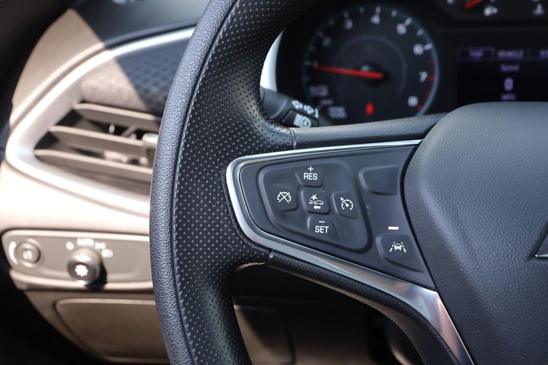 Chevrolet Malibu Vehicle Image 11