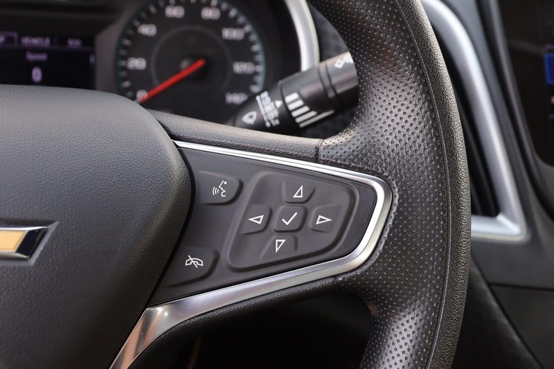 Chevrolet Malibu Vehicle Image 12