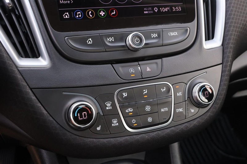 Chevrolet Malibu Vehicle Image 17