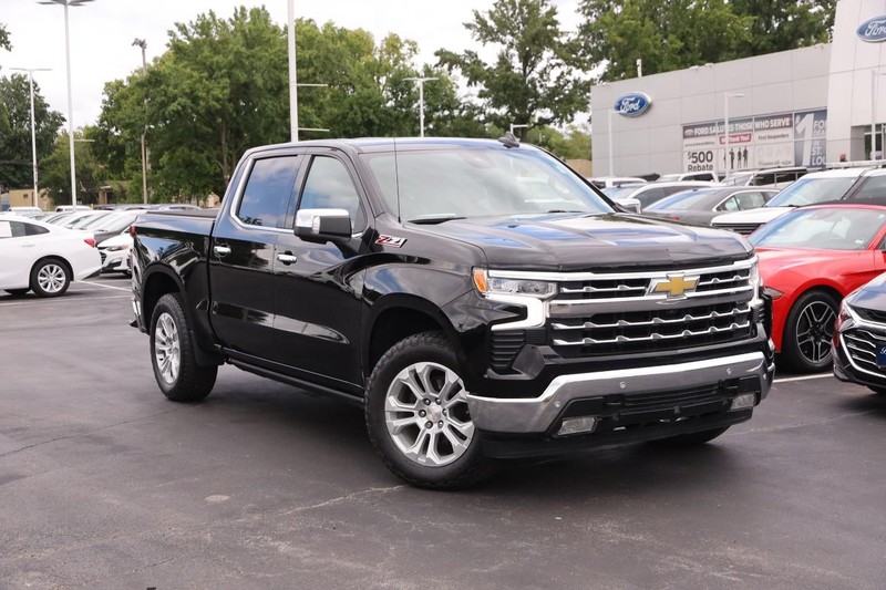 Chevrolet Silverado 1500 Vehicle Image 02