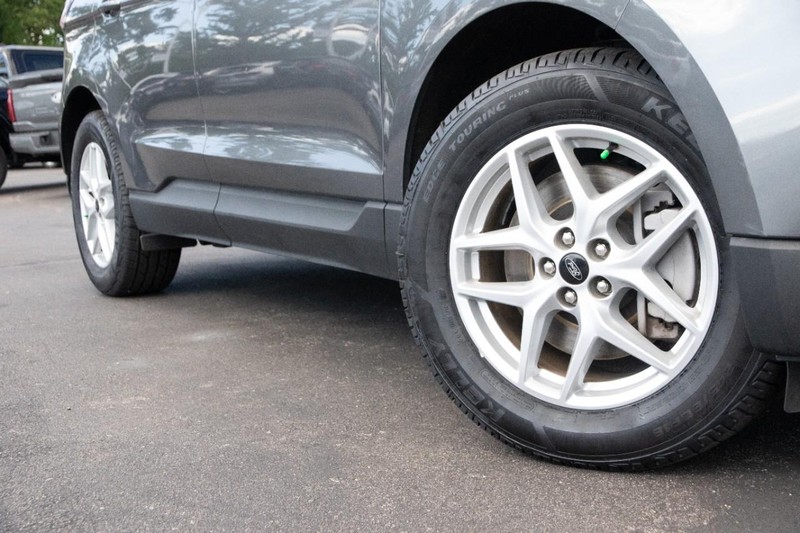 Ford Edge Vehicle Image 03