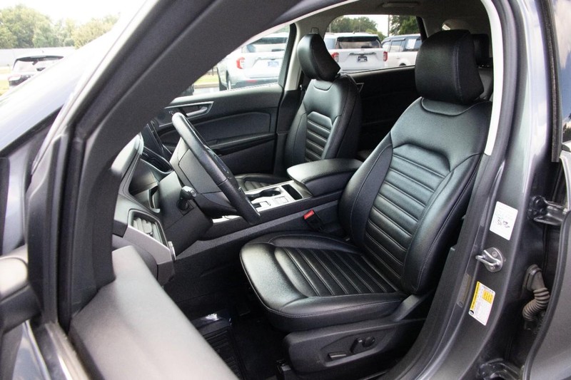 Ford Edge Vehicle Image 08