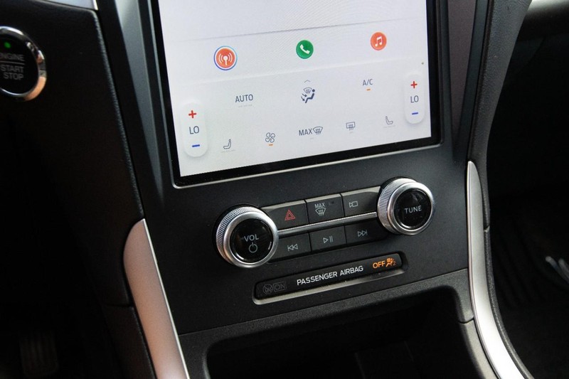Ford Edge Vehicle Image 17