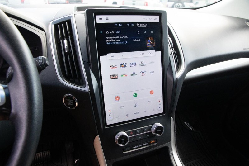 Ford Edge Vehicle Image 18