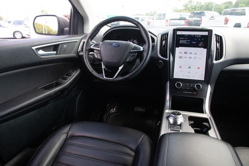 Ford Edge Vehicle Image 21