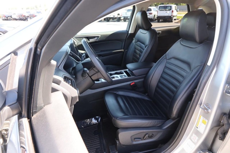 Ford Edge Vehicle Image 08