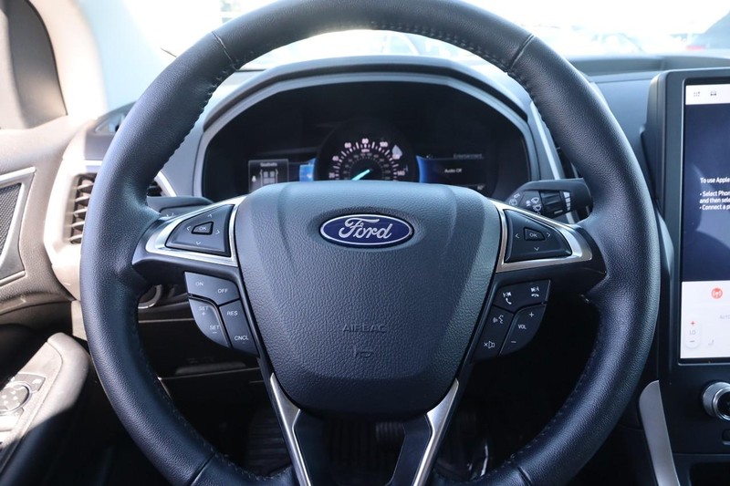 Ford Edge Vehicle Image 10