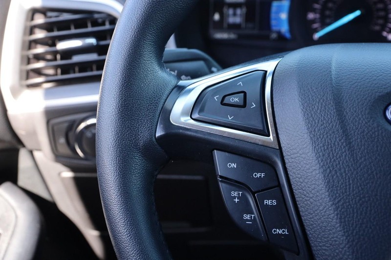 Ford Edge Vehicle Image 11