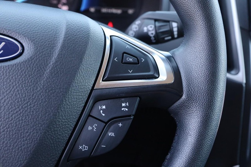 Ford Edge Vehicle Image 12