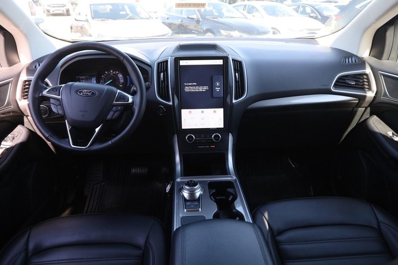 Ford Edge Vehicle Image 20
