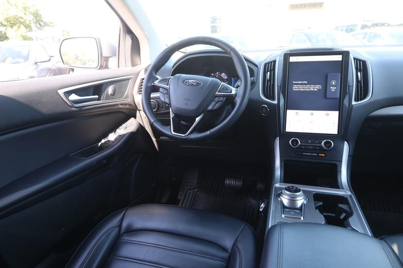Ford Edge Vehicle Image 21