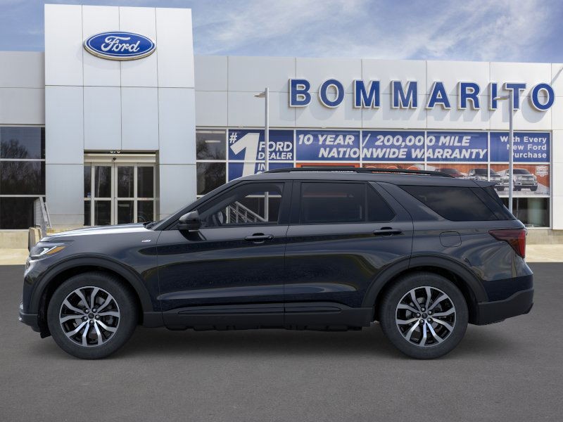 Ford Explorer Vehicle Image 03