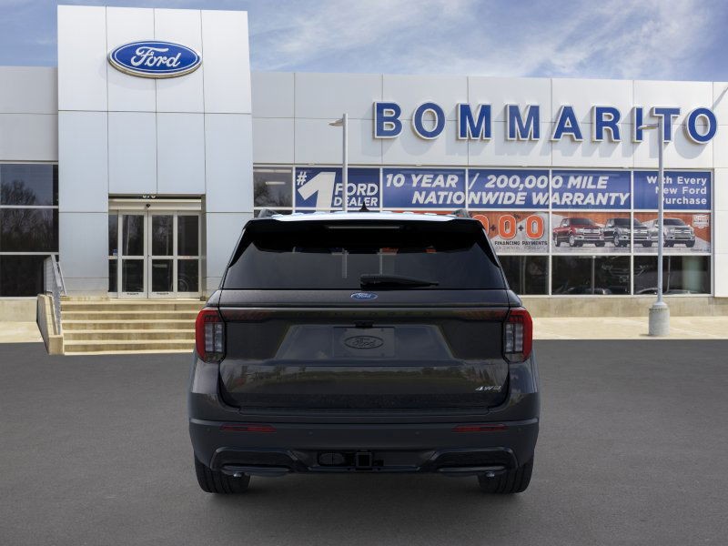 Ford Explorer Vehicle Image 05