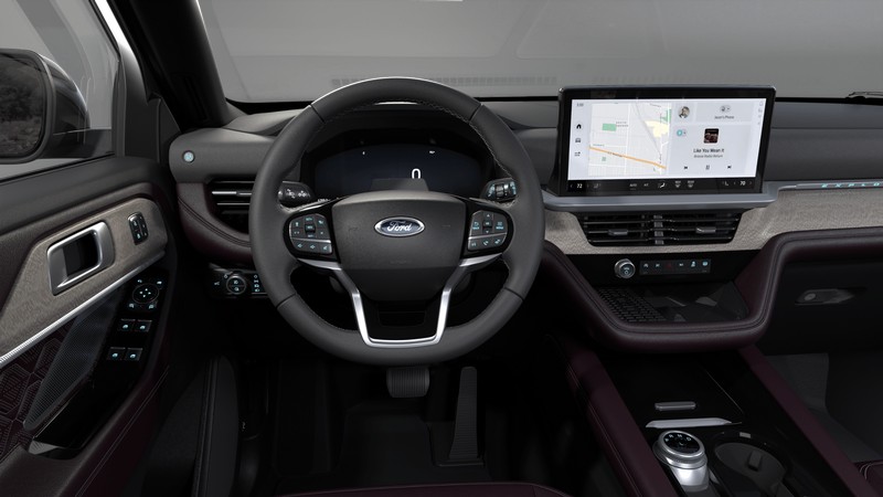 Ford Explorer Vehicle Image 07