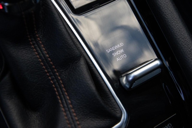 Jeep Compass Vehicle Image 19