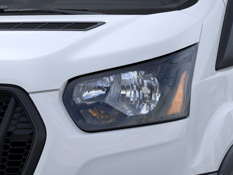 Ford Transit Passenger Wagon Vehicle Image 18