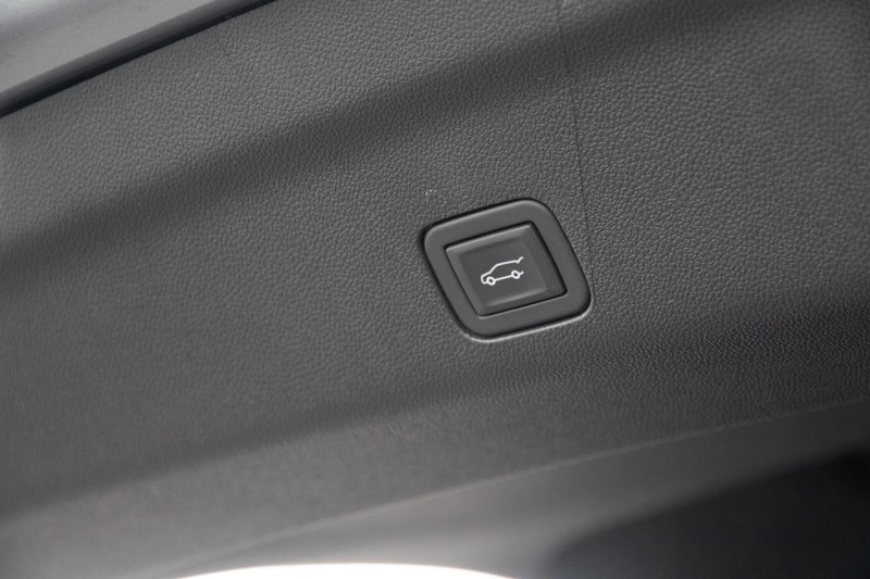 Chevrolet Tahoe Vehicle Image 10