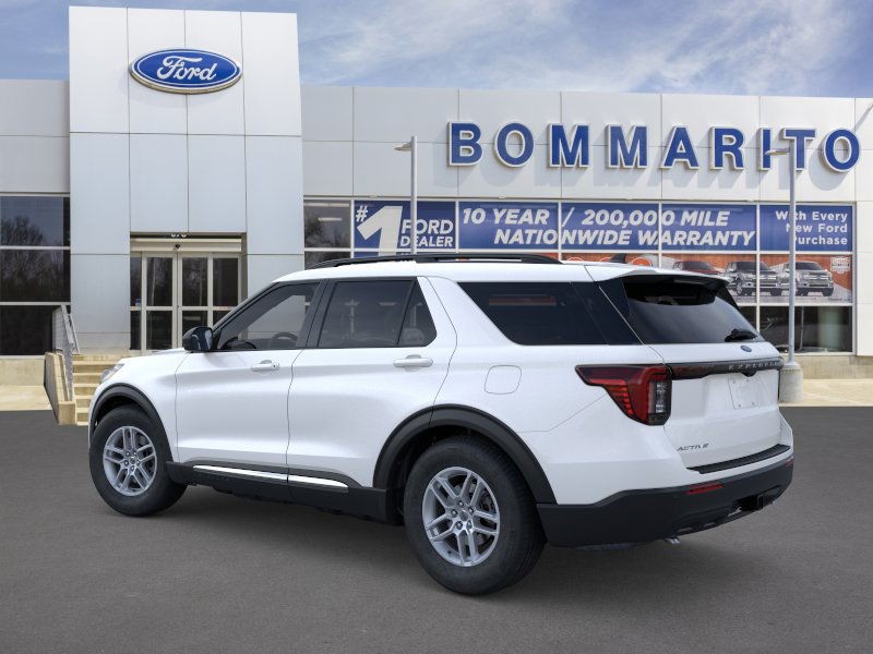 Ford Explorer Vehicle Image 04