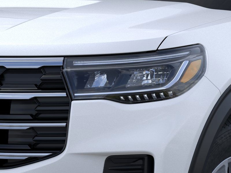 Ford Explorer Vehicle Image 18