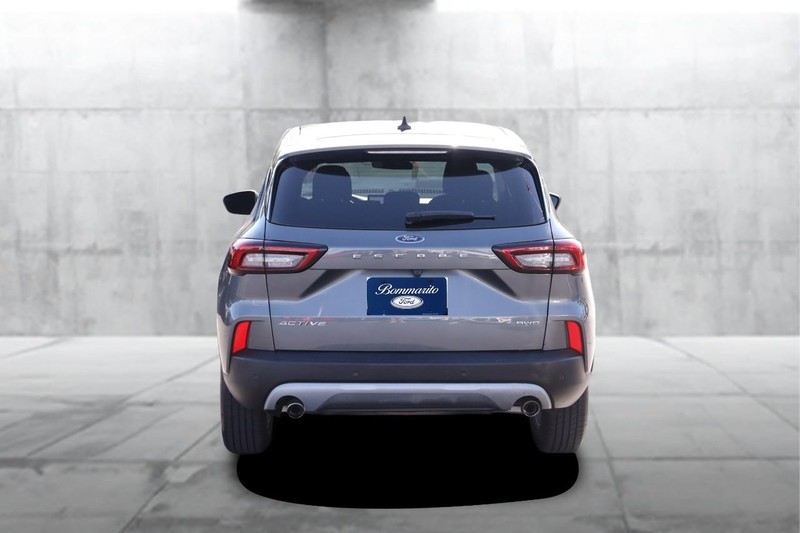 Ford Escape Vehicle Image 06