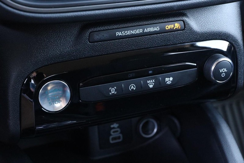 Ford Escape Vehicle Image 17